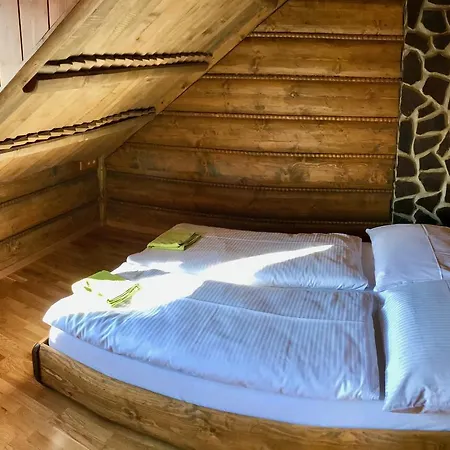 Privat Kamzik *