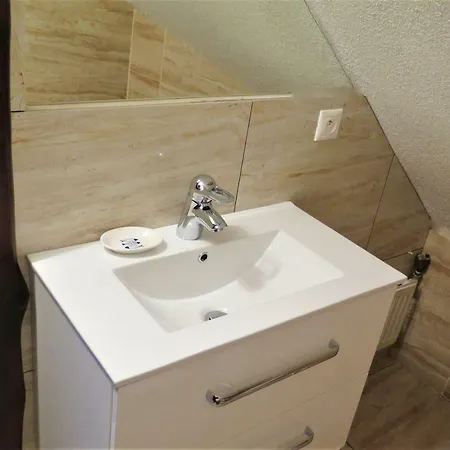 Privat Kamzik ולקה לומניקה