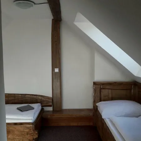 Privat Kamzik *