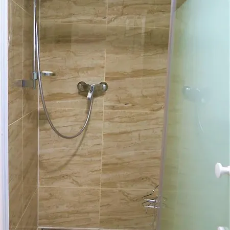 Privat Kamzik דירה